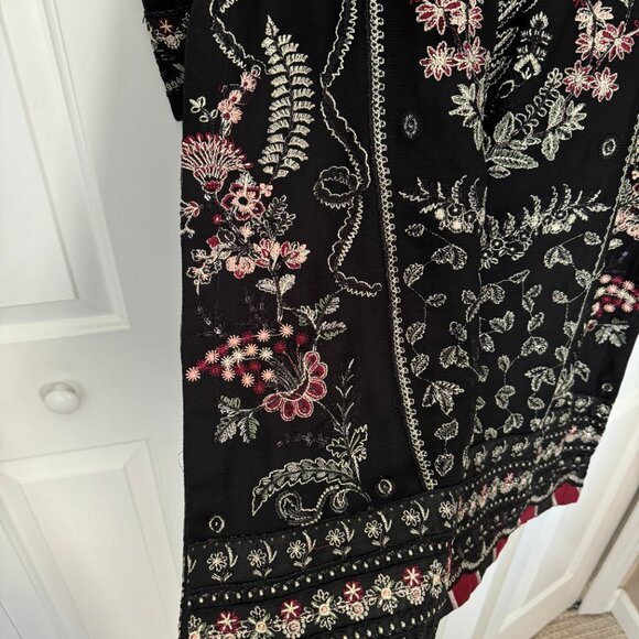 Gulaal Fancy Outfit - Never Worn - Picture 4 of 7